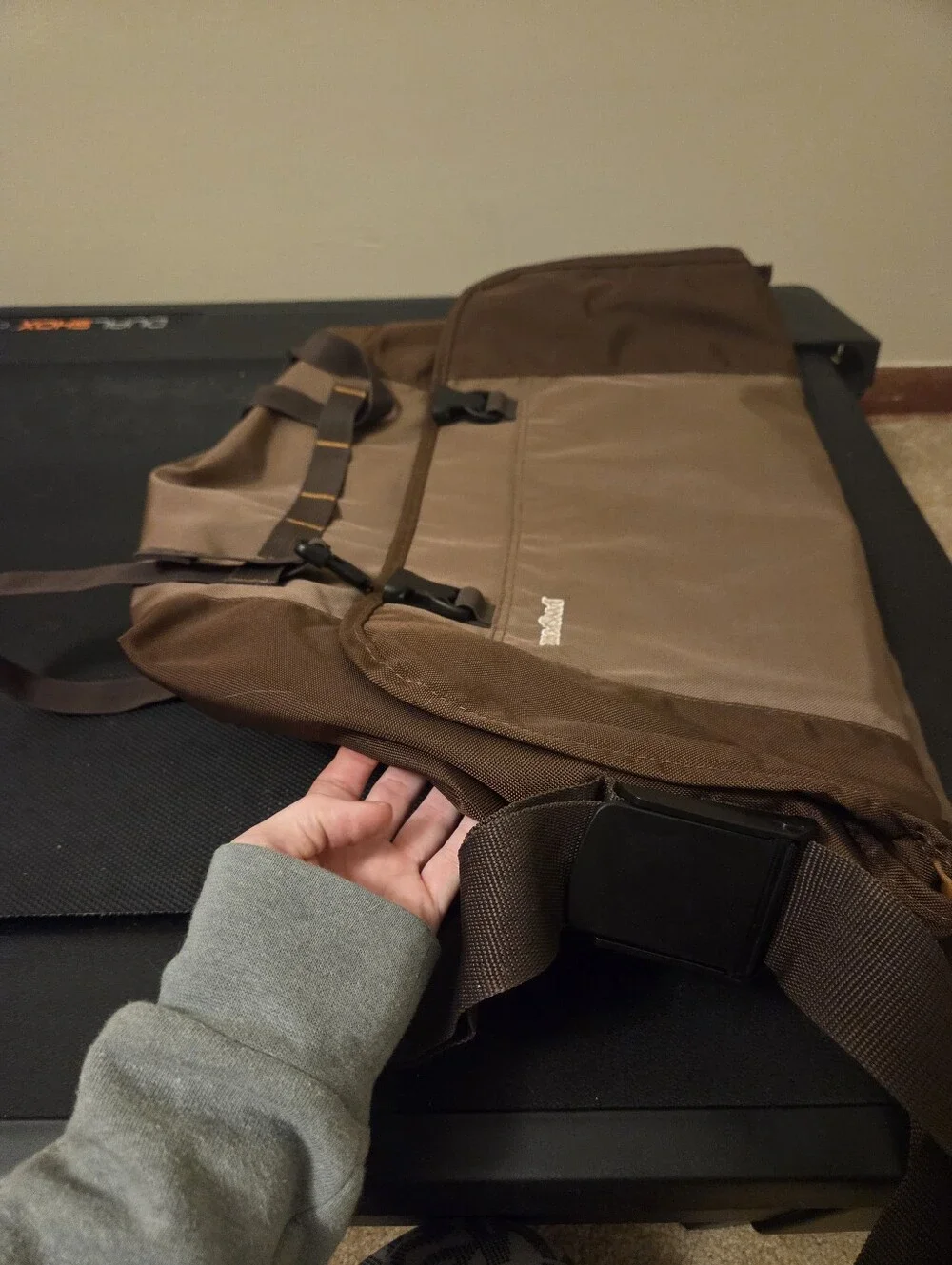 BROWN JANSPORT LAPTOP  MESSENGER Bag